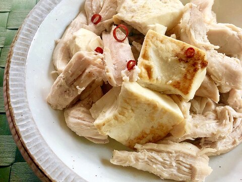 簡単！レンジ蒸し鶏と豆腐のペペロン炒め